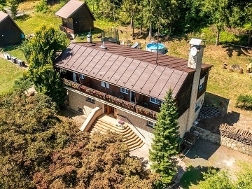 Chata s baznem - Hostnsk vrchy - ZOO Len