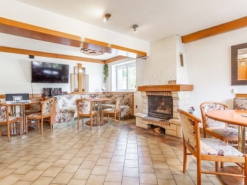 Chata s baznem - Hostnsk vrchy - ZOO Len