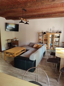 Chata u �eky S�zava - hrad �esk� �ternberk