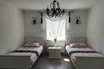 Chalupa s baz�nem - Rychlebsk� stezky - Jesen�ky