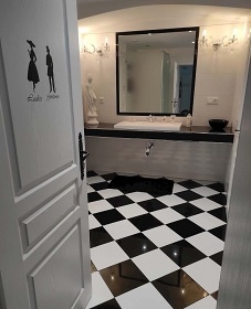 Chalupa s baz�nem - Rychlebsk� stezky - Jesen�ky