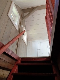 Roubenka s baz�nem - hrad Bezd�z a hrad Houska