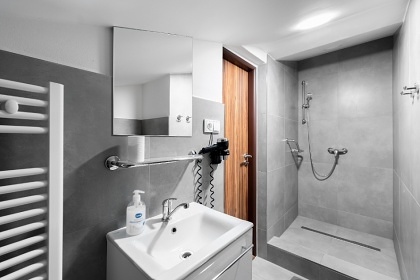 Chata baz�n a sauna - Lu�ick� hory - Tol�tejn