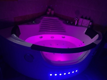 Roubenka s wellness - Kuks - ZOO Dv�r Kr�lov�