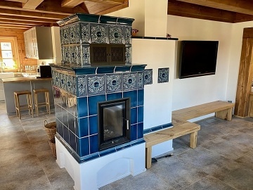 Roubenka a koupac� jez�rko s wellness - Mon�nec