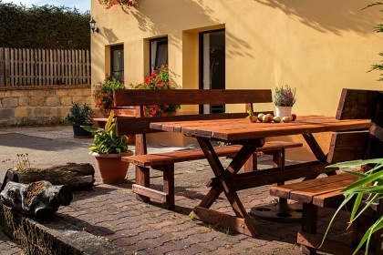 Chalupa a baz�n - �esk� �v�carsko - hrad �aun�tejn