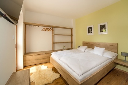 Valašská chalupa - Pluskovec - přehrada Karolinka