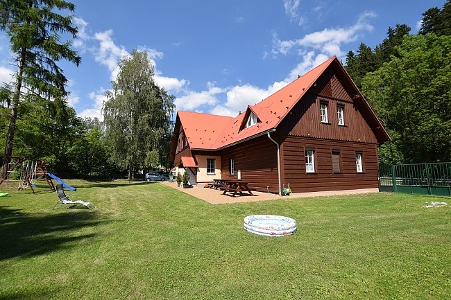 Chalupa s apartmny - Krkonoe - ern Dl