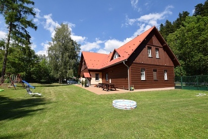 Chalupa s apartmny - Krkonoe - ern Dl