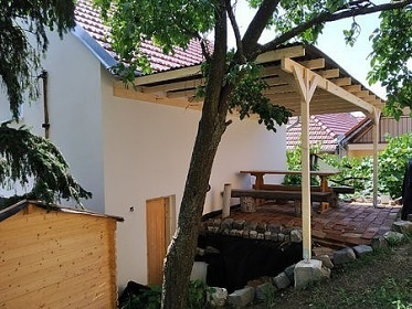 Chalupa a vinn� sklep - Hodon�nsko - CHKO P�lava