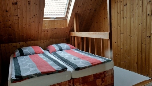 Chata a vinný sklep - sauna a koupací sud - Mutěnice