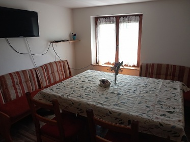Chata a vinný sklep - sauna a koupací sud - Mutěnice