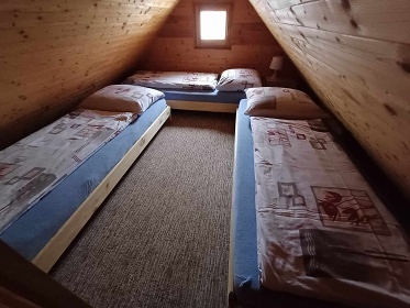 Chata a vinný sklep - sauna a koupací sud - Mutěnice