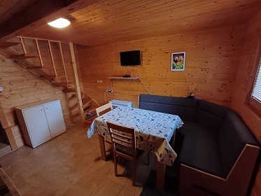 Chata a vinný sklep - sauna a koupací sud - Mutěnice