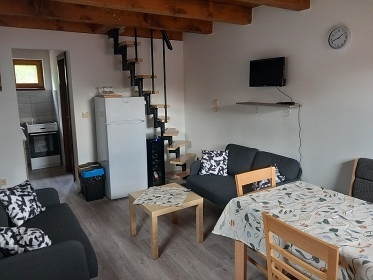Chata a vinný sklep - sauna a koupací sud - Mutěnice