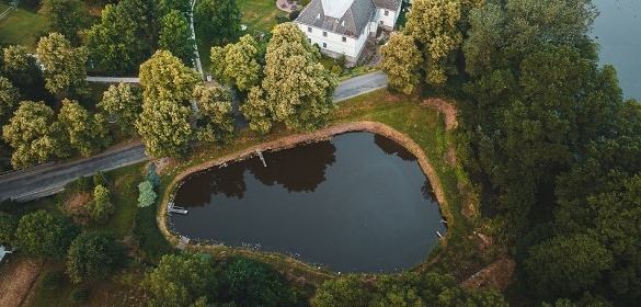 Chalupa CHKO �umava - hrad a z�mek Velhartice