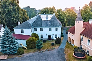 Chalupa CHKO �umava - hrad a z�mek Velhartice