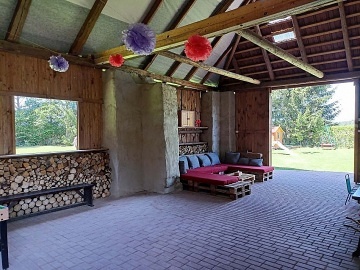 Rodinn� chalupa s baz�nem - Ho�ej�� Chalupy