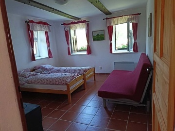 Rodinn� chalupa s baz�nem - Ho�ej�� Chalupy