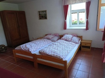 Rodinn� chalupa s baz�nem - Ho�ej�� Chalupy