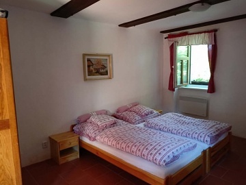 Rodinn� chalupa s baz�nem - Ho�ej�� Chalupy