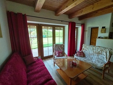 Rodinn� chalupa s baz�nem - Ho�ej�� Chalupy