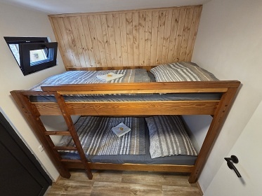 Chaty u M�chova jezera - Born� a hrad Bezd�z