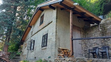 Hájenka u lanovky na Komáří Vížku - Krupka