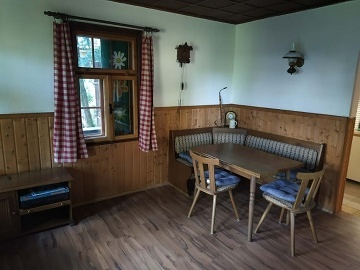 Hájenka u lanovky na Komáří Vížku - Krupka