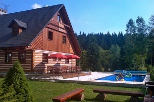 Roubená chalupa s bazénem - Anenské údolí