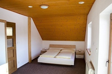 Chalupa na ji�n�m svahu �pi��ku - Jizersk� hory