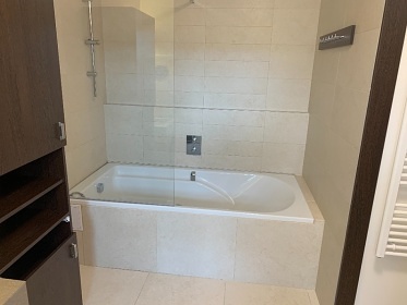 Wellness apartmán Čerčany - sauna a vířivka