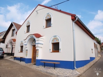 Chalupa a vinn� sklep - Kyjovsk� stezka a Podlu��