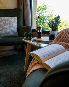 Glamping Morava - Host�nsk� vrchy - hrad Helf�t�n