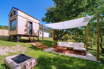 Glamping Morava - Host�nsk� vrchy - hrad Helf�t�n