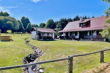 Chalupa �esk� Kanada - Kun�ak - ji�n� �echy