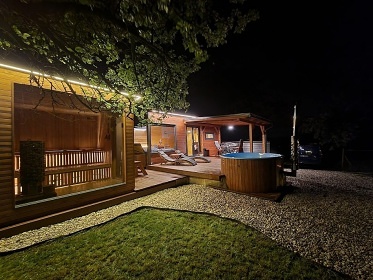 Wellness glamping - Plze�sk� pahorkatina - Radyn�