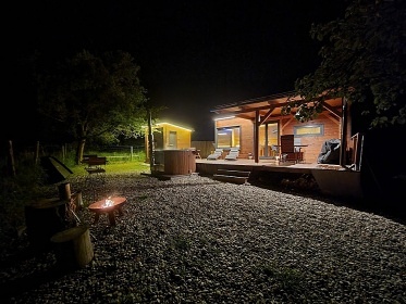 Wellness glamping - Plze�sk� pahorkatina - Radyn�