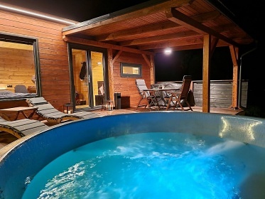 Wellness glamping - Plze�sk� pahorkatina - Radyn�