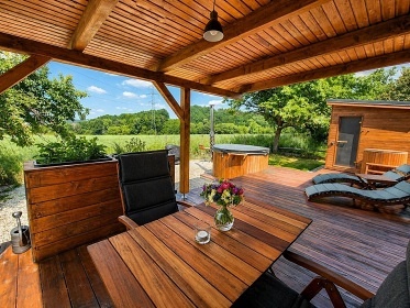 Wellness glamping - Plze�sk� pahorkatina - Radyn�