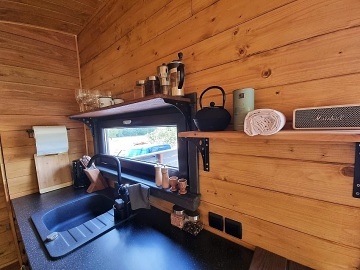 Glamping Prusiny - sauna a koupací sud
