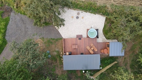 Glamping Prusiny - sauna a koupací sud