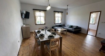 Chalupa baz�n a koupac� sud - Orlick� hory