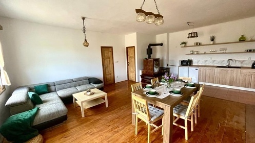 Chalupa baz�n a koupac� sud - Orlick� hory