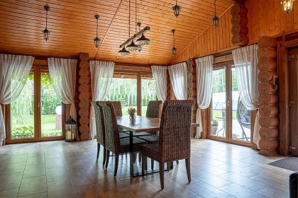 Srub bazén a wellness - Kerský les - park Mirakulum