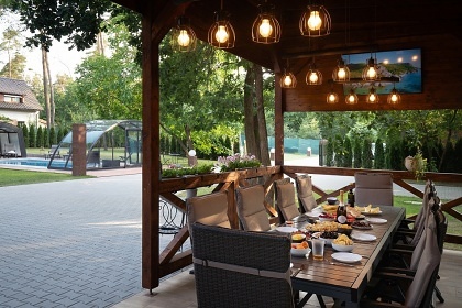 Srub bazén a wellness - Kerský les - park Mirakulum