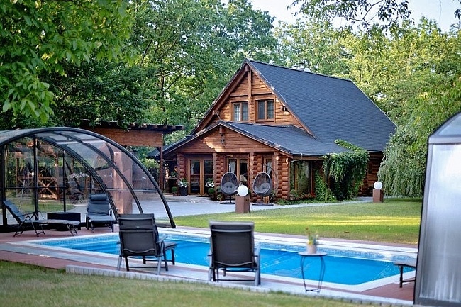 Srub bazn a wellness - Kersk les - park Mirakulum