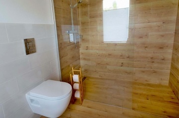 Wellness srub a koupac� jezero - Novohradsk� hory