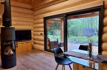 Wellness srub a koupac� jezero - Novohradsk� hory