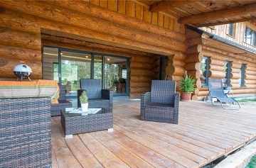 Wellness srub a koupac� jezero - Novohradsk� hory